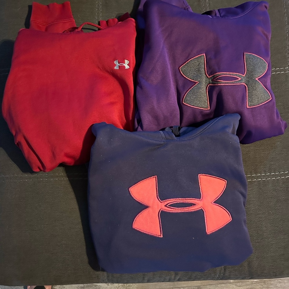 Lot of 3 Under Armour sweatshirts